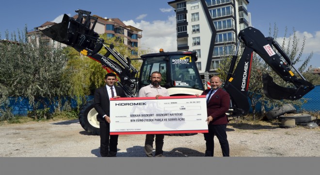 HİDROMEK'ten 1000. Kazıcı Yükleyicisi'ne Ödül