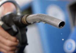 Benzine Bir Ayda Üç Zam