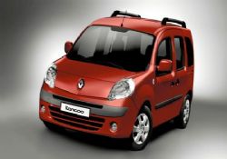 RENAULT GRUBU, DARALAN PAZARDA ŞUBAT AYINDA'DA BÜYÜMEYİ SÜRDÜRDÜ.