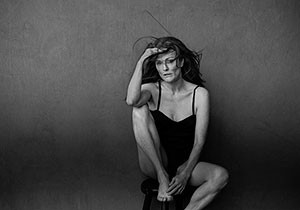 Peter Lındbergh’in Hazırladığı Pırellı 2017 Takvimi Paris’te Tanıtıldı