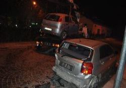 Alkollü sürücü 2 polisi yaraladı
