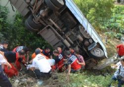 Zonguldak'ta Halk Otobüsü Devrildi