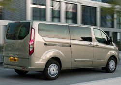 Tourneo Custom ileYolculukların Düzeni Değişiyor