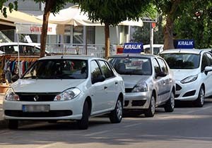 300 Bin Kiralık Araç Yollarda'