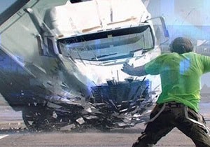 Tır ve kamyon kazaları. İnanılmaz görüntüler