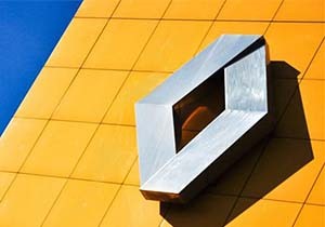 Renault’nun ofisleri basıldı otomotiv şirketlerini eritti