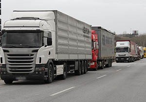 Kapıkule'de 3 Kilometrelik TIR Kuyruğu