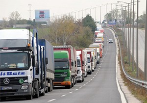 Rusya: Türkiye'nin TIR Kotasını 2 Bine İndirebiliriz