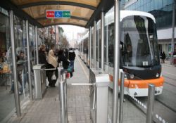 Tramvayların kontrolü kadınların elinde