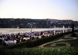 UND'de İftar ve Ödül Töreni Bir Arada 