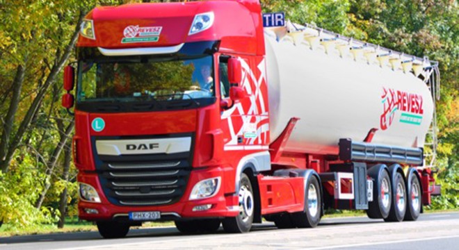 DAF'tan Rvsz Group'a 400 Yeni CF ve XF