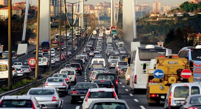 Haftada 9 Saatimiz Trafikte Geçiyor