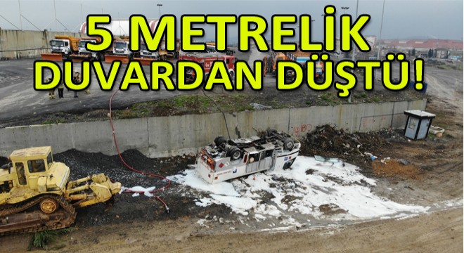 İBB'nin Mazot Tankeri 5 Metrelik Duvardan Aşağıya Devrildi