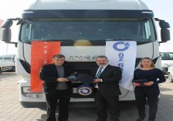 IŞIKLAR IVECO'YA YEŞİL IŞIK YAKTI