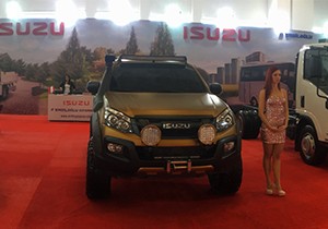 Isuzu D-Max İzmir Otoshow'da Otomobiller Arasında Göz Doldurdu.