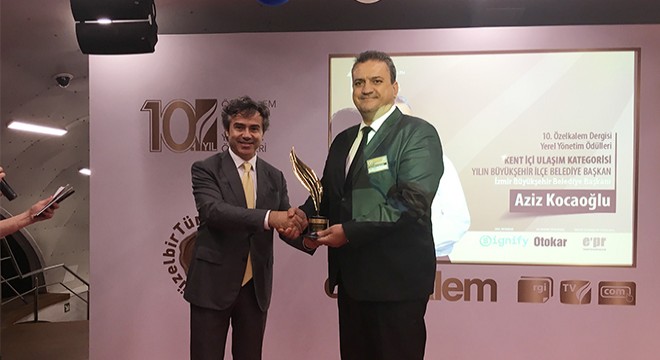 İzmir Büyükşehir Belediyesi, ‘Kent İçi Ulaşım Ödülü'nü Otokar'dan Aldı