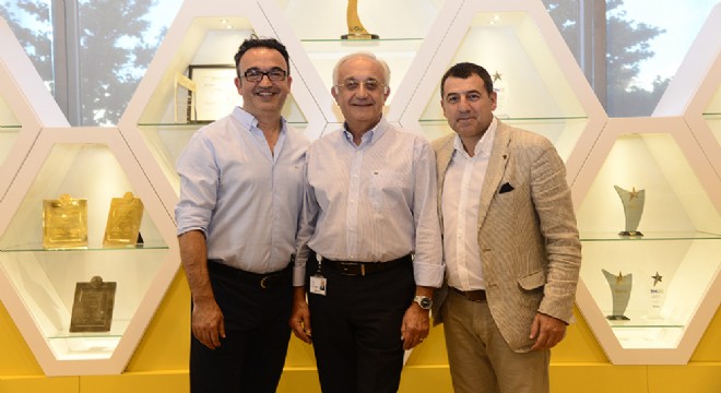 Kariyer Fabrikası: Oyak Renault'dan Yurt Dışına İki Transfer Daha