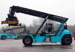 Konecranes’ten dünyanın ilk hibrid konteyner istifleyicisi