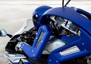 Yamaha'dan Motosiklet Süren Robot: Motobot