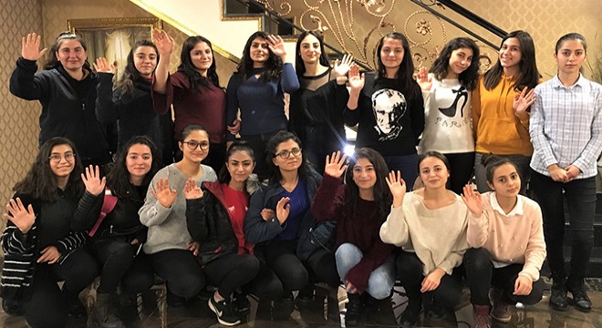 Mercedes-Benz Sivas'ta 'Yıldız Kızlar'la