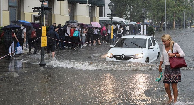Meteoroloji'den İstanbul İçin Yağış Uyarısı