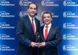 İstanbul Gelişim Üniversitesi'nden Otokar’a ödül