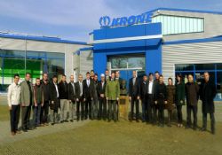 KRONE YETKİLİ SATICILARI WERLTE ÜRETİM TESİSLERİNİ GEZDİ