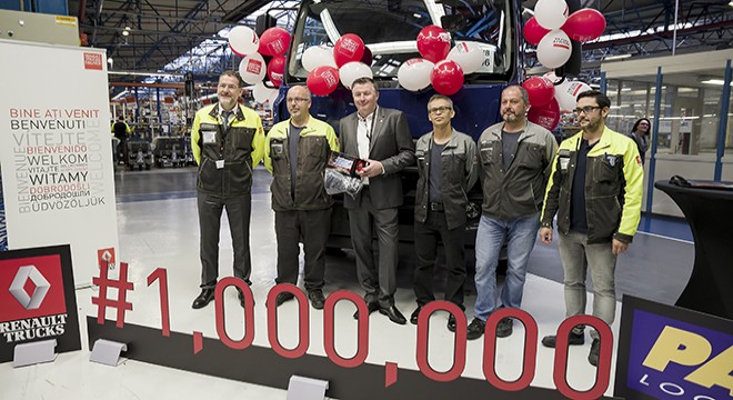 Renault Trucks Bir Milyonuncu Kamyonunu Teslim Etti