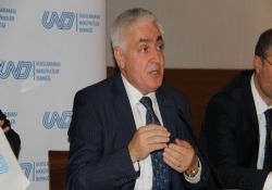 Özmen Adaylıktan Çekildi!