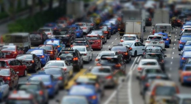 Singapur'da yeni otomobillerin trafiğe çıkışına izin yok