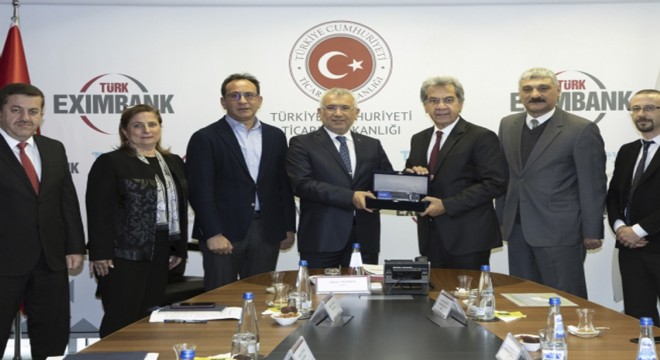 UND Heyeti Türk Eximbank Genel Müdürü Adnan Yıldırım'ı Ziyaret Etti
