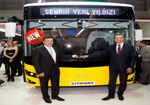 Busworld Fuarında Isuzu'dan Show