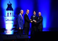 Brisa hizmetlerini ödülle taçlandırdı