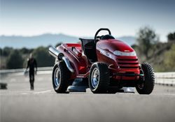 Honda Çimleri Işık Hızında Biçti