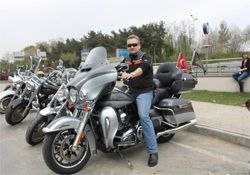 Eczacıbaşı Harley-Davidson'a sponsor oldu