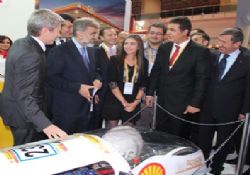 ENERJİ BAKANI YILDIZ SHELL ECO-MARATHON ARACINI İNCELEDİ
