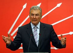 Deniz Baykal Tır Garajında İncelemelerde Bulundu