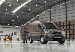 Ford, 80 saniyede bir Transit satmayı hedefliyor