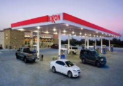 Exxon Mobil Sert Düştü