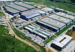 Mercedes'ten yeni fabrika