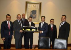 İETT Genel Müdürü Dr. Hayri Baraçlı Otokar fabrikasını ziyaret etti