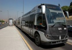 METROBÜS PAKİSTAN YOLCUSU