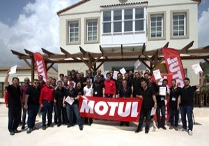 Motul Gücüne Güç Kattı