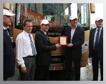 Mini tur Kaptanı Zafer Toray Anadolu Isuzu?nun Yılın Şampiyon Kaptanı