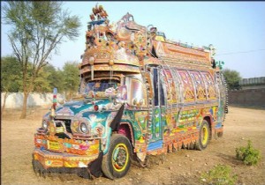 Pakistan'ın Sembolü Süslü Kamyonları