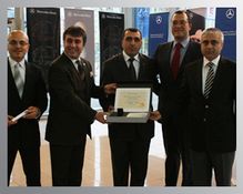 Mercedes-Benz Türk’ ten İlk Altın Kaptan Sadakat Rozeti