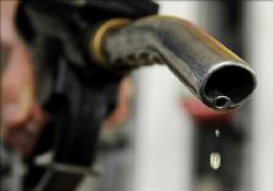 Benzine 10 günde ikinci zam!