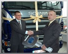 GENÇ AVRUPALI TIR SÜRÜCÜSÜ YARIŞMASI FİNALİSTİ SCANIA'SINI TESLİM ALDI!